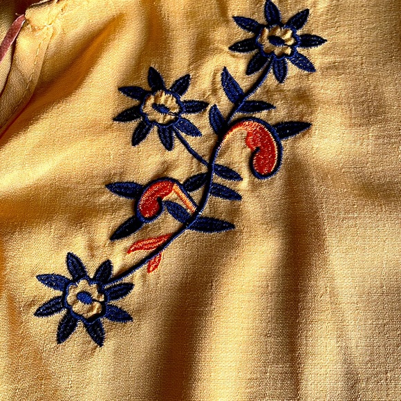 Yellow embroidered floral top with frill sleeves - Picture 4 of 5